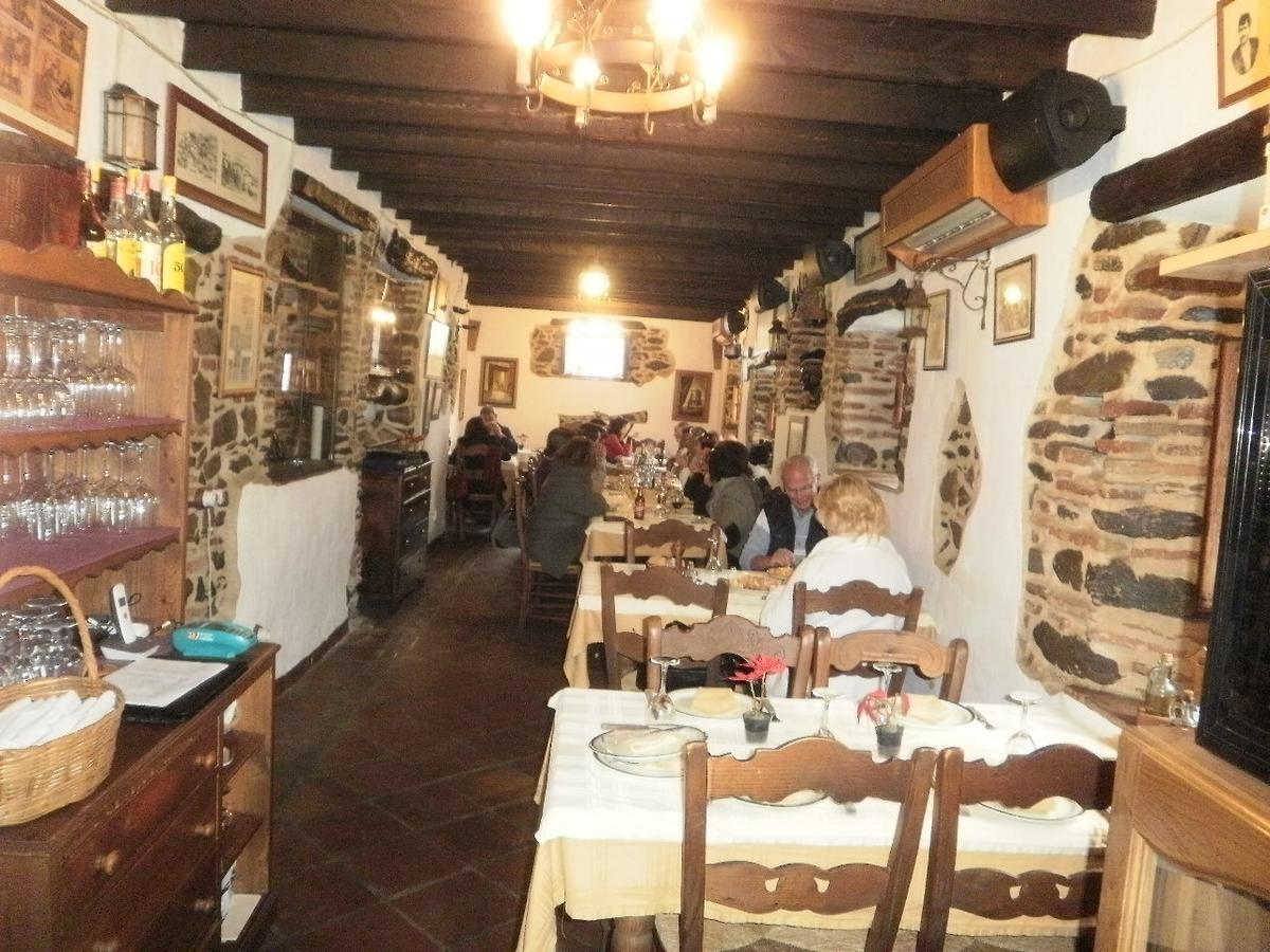 Hotel Posada Del Bandolero Borge Bagian luar foto